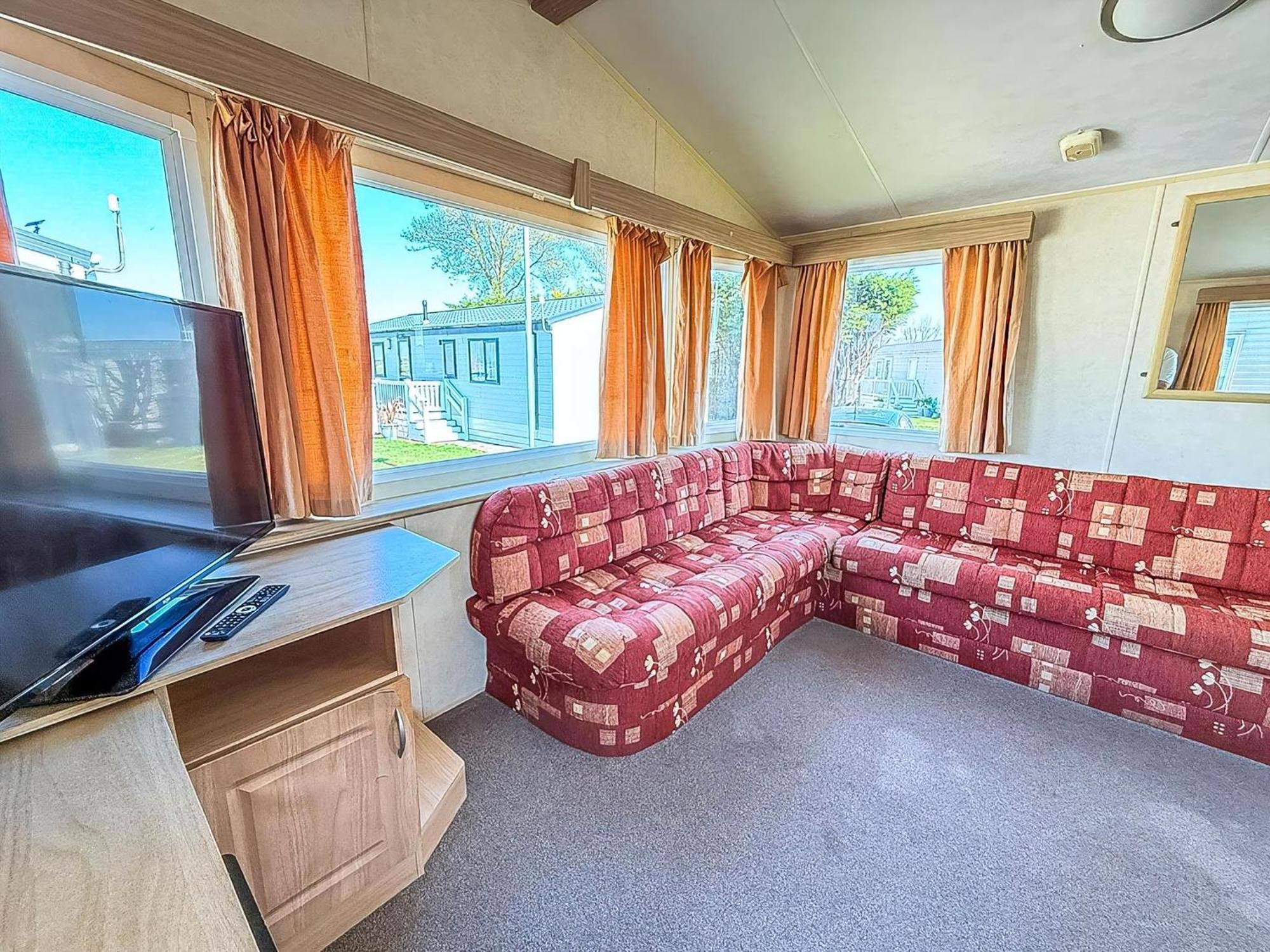 Superb Caravan At Seawick Holiday Park, Sleeps 8 Ref 27202Sw 클랙톤온씨 외부 사진