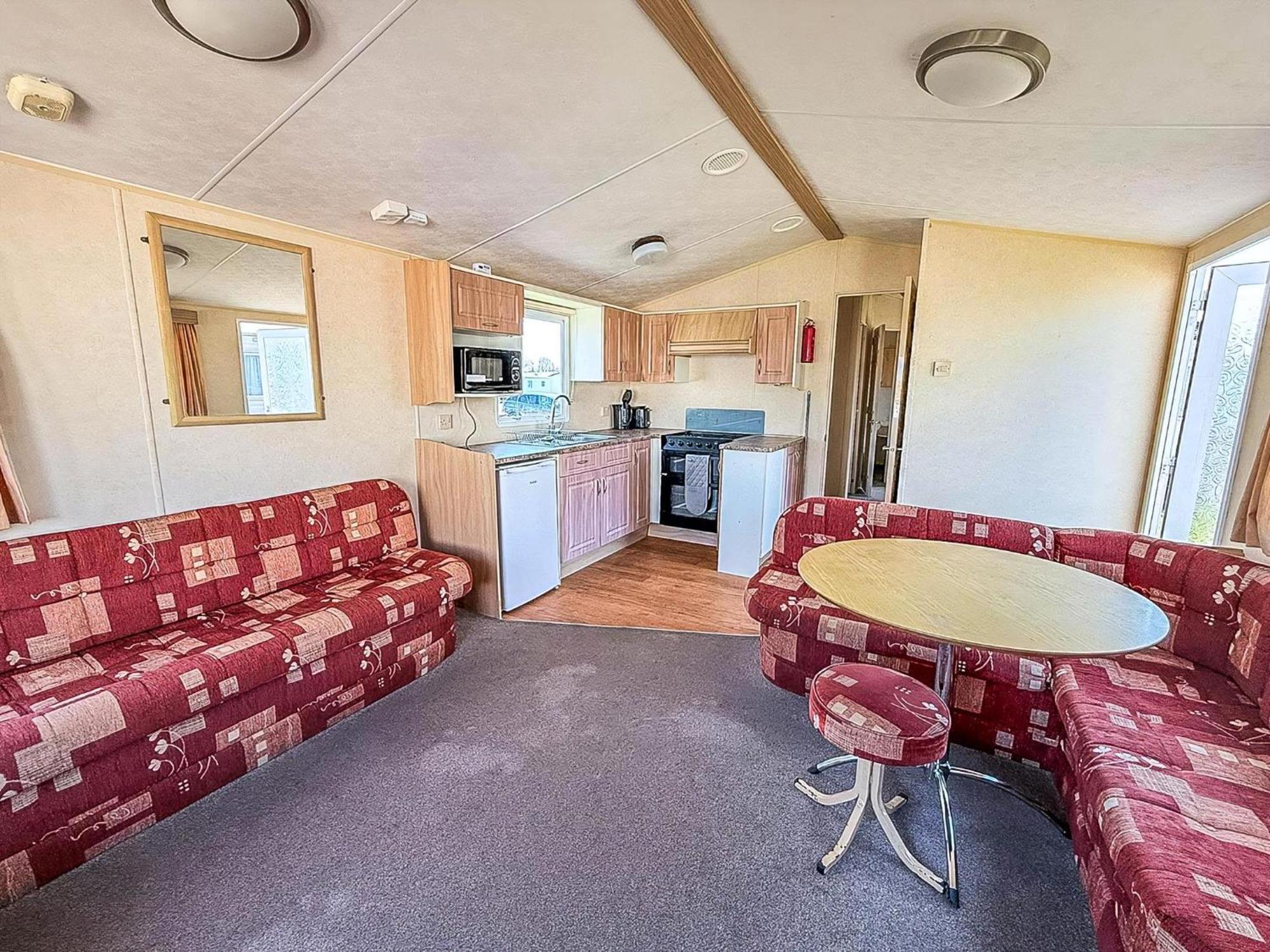 Superb Caravan At Seawick Holiday Park, Sleeps 8 Ref 27202Sw 클랙톤온씨 외부 사진